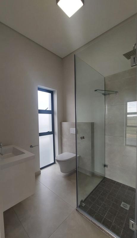 To Let 3 Bedroom Property for Rent in Graanendal Western Cape